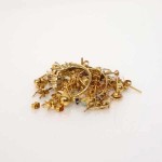 金ピアス