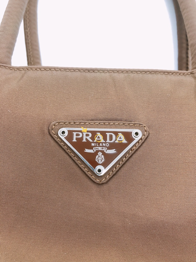 プラダ（PRADA）の偽物徹底解剖！こんな商品に気をつけて